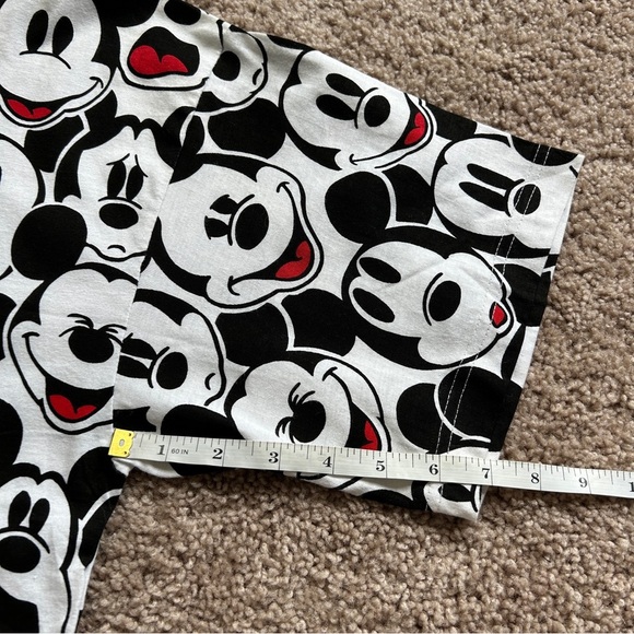Disney Vintage 90s Mickey Mouse Black White Silk Screen Print T-Shirt NWT Large - Picture 9 of 9